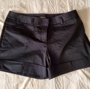 Express mid rise shorts